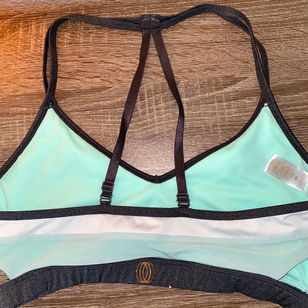 BALANCE SPORTS BRA 🤍💙 - Picture 5 of 8